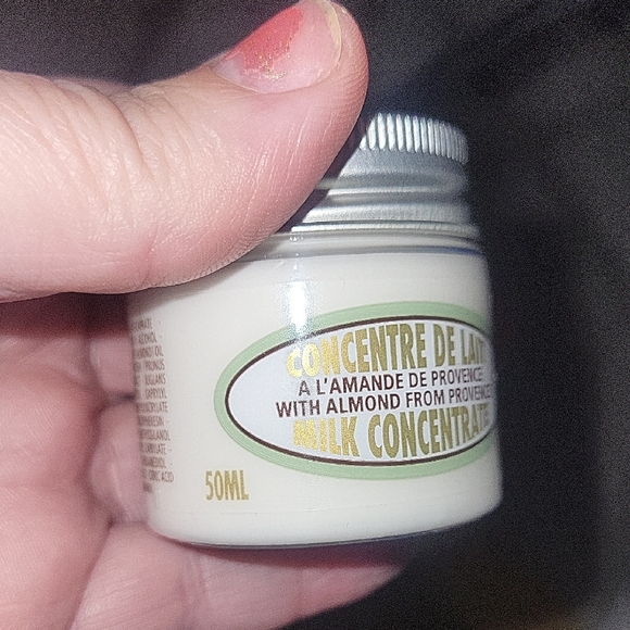 L'OCCITANE Almond Softening Trio Set - NEW IN BOX AND SEALED. - Picture 9 of 11